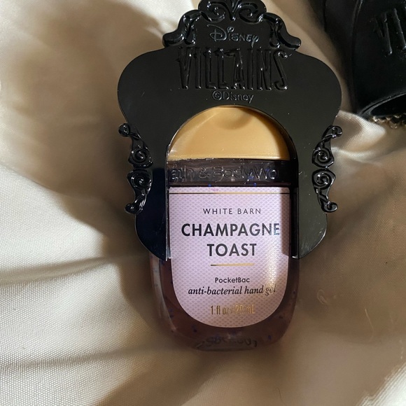 2 NWT Disney Villains Black and Green Maleficent and mirror bath and body works. - Picture 9 of 11